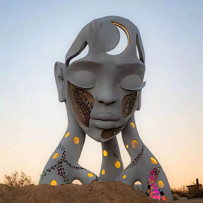 Ce efect le aduc oamenilor sculpturile mari
